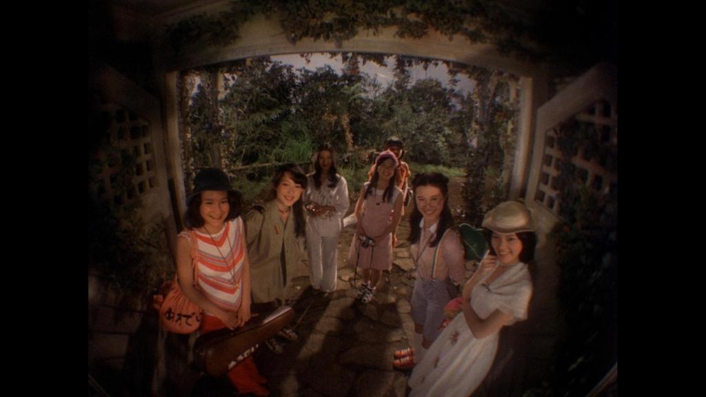 Houses Films Rosa Review: House (1977) – Kino 893
